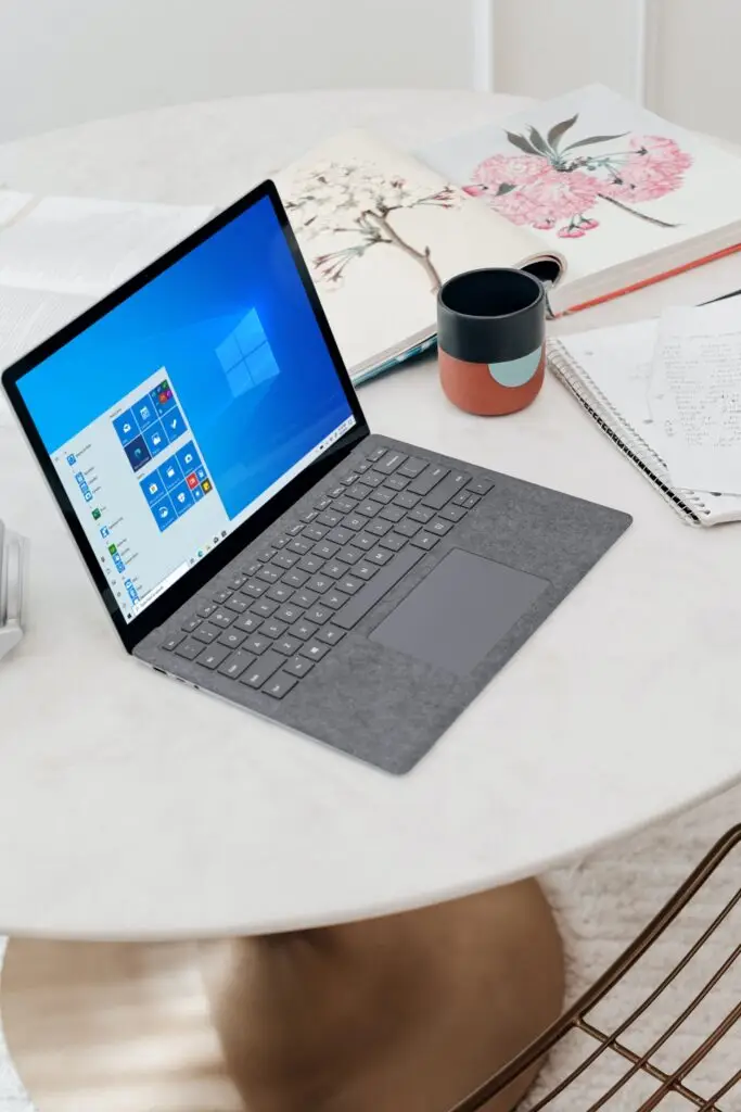 windows-139Uv2t0Ez0-unsplash